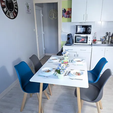 Grands Maillochon Accès Gare De Et Centre à Pieds * Poitiers