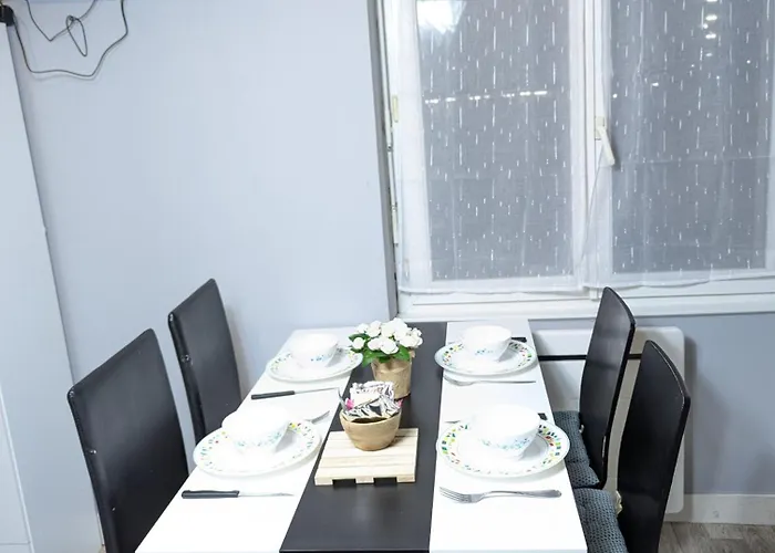 Grands Maillochon Acces Gare De Et Centre A Pieds