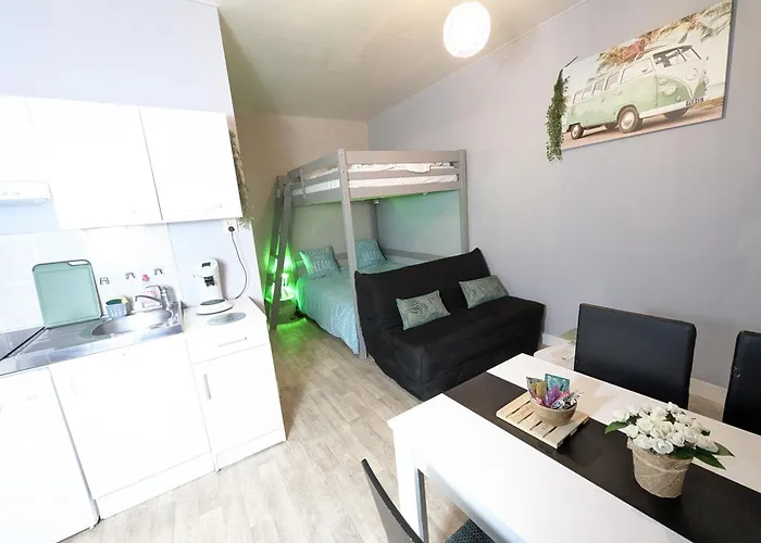 Grands Maillochon Acces Gare De Et Centre A Pieds * Poitiers