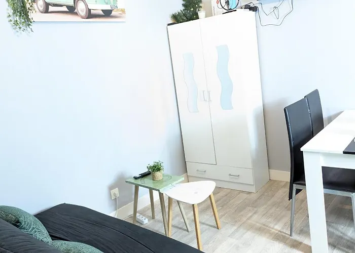 Grands Maillochon Acces Gare De Et Centre A Pieds