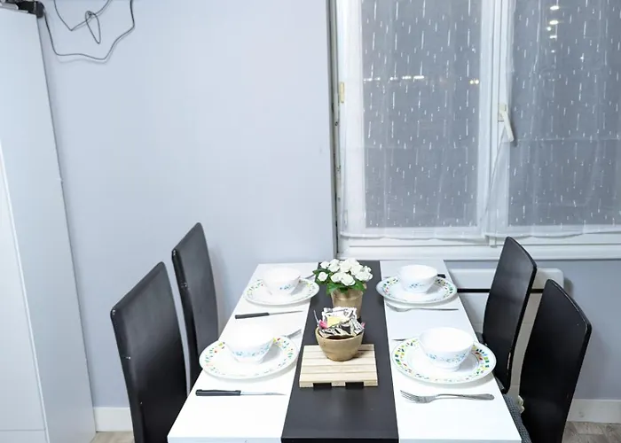 Grands Maillochon Acces Gare De Et Centre A Pieds شقة