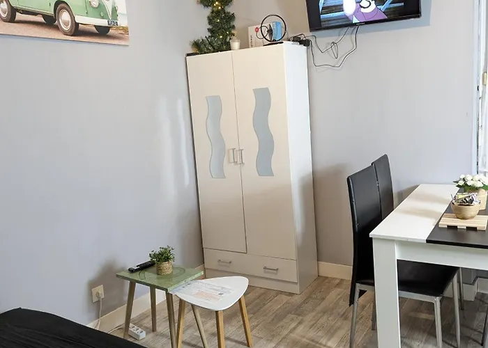 Grands Maillochon Acces Gare De Et Centre A Pieds * بواتييه